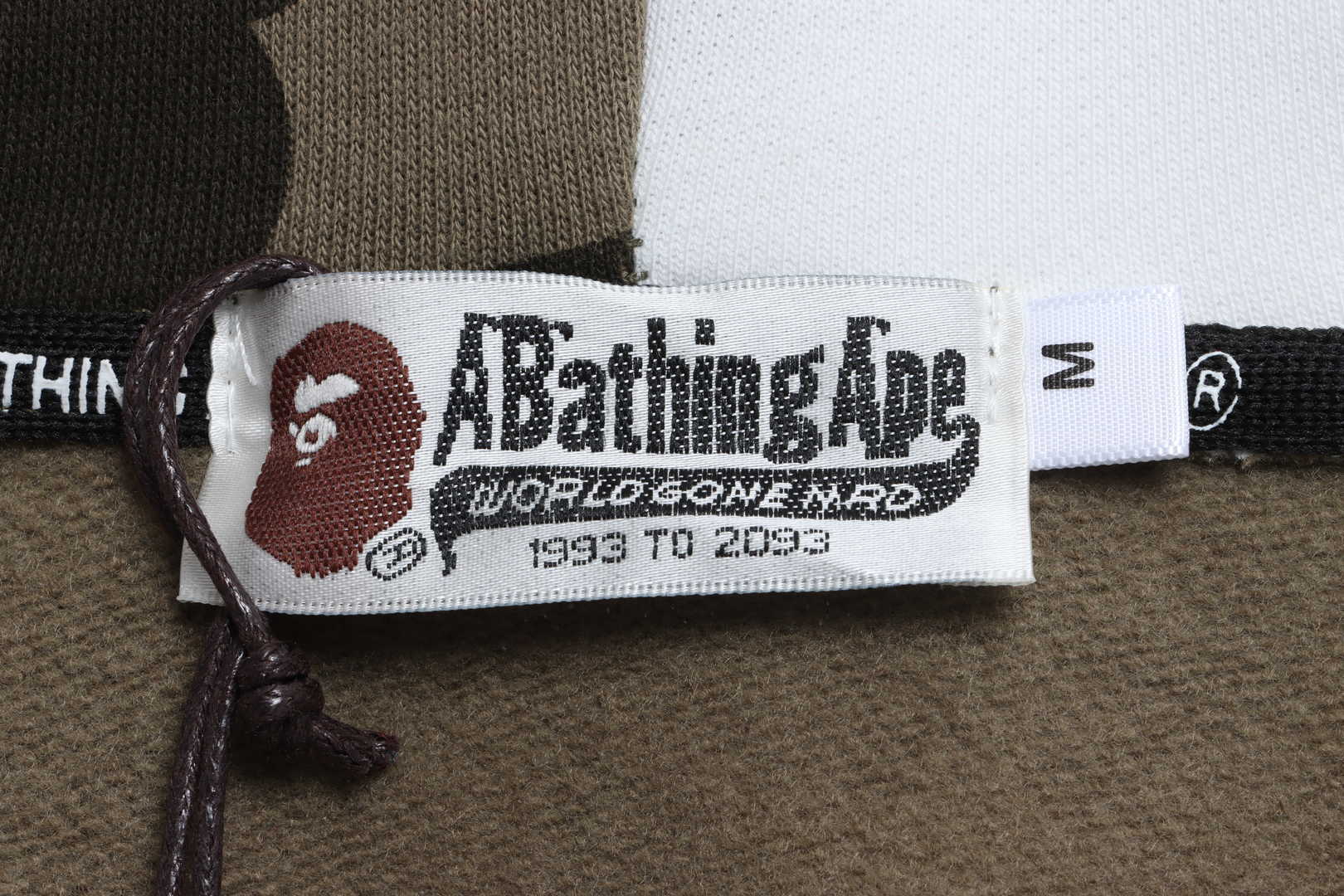 EM Sneakers BAPE Hell Kitty Camouflage Zip-Up Hoodie Green