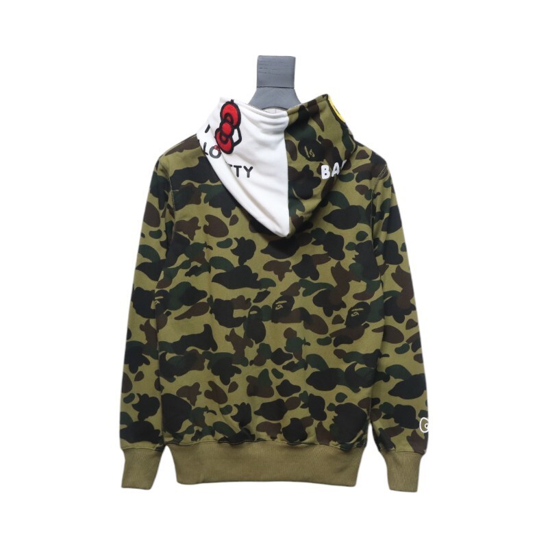 EM Sneakers BAPE Hell Kitty Camouflage Zip-Up Hoodie Green