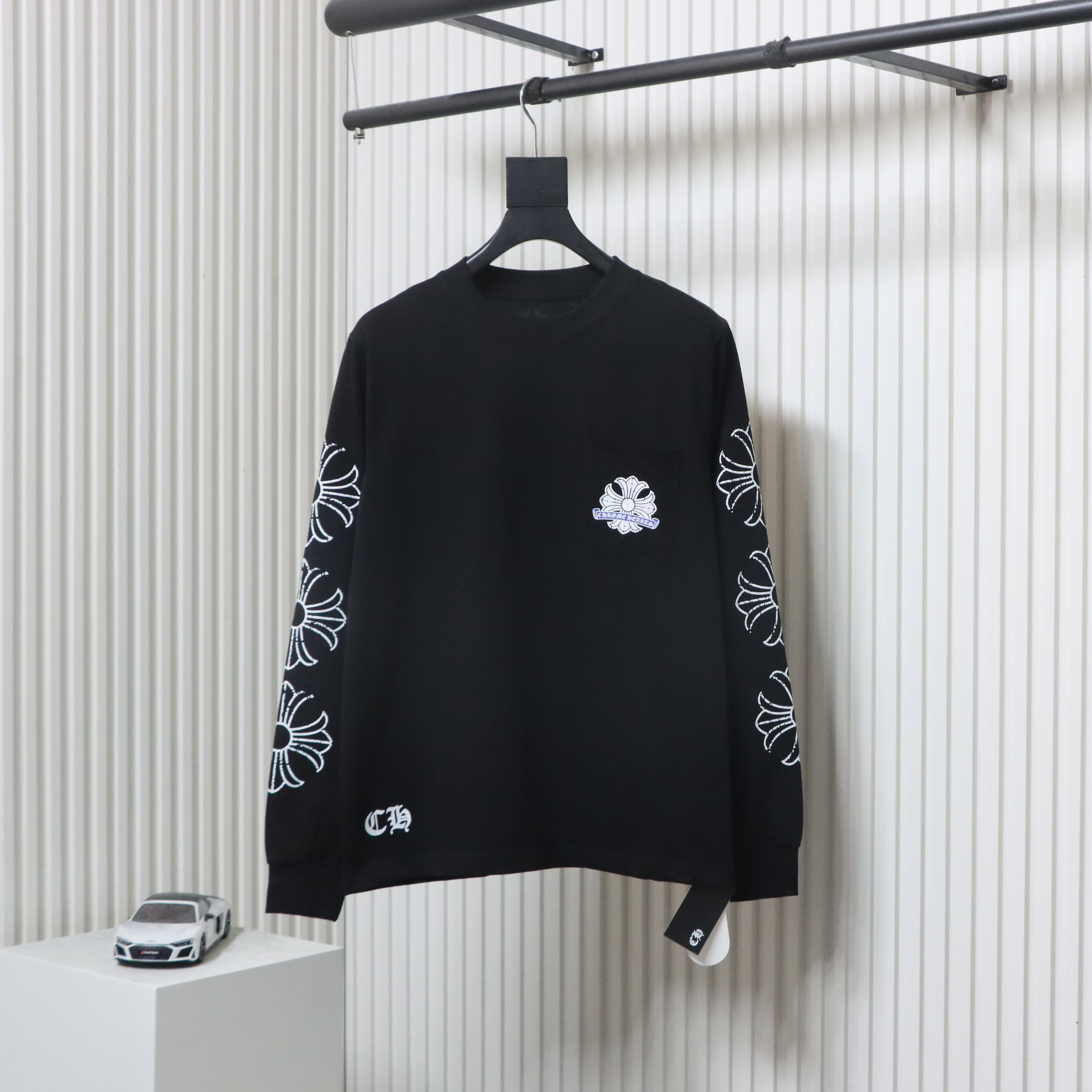 EM Sneakers Chrome Hearts CH 25ss Damaged Horseshoe Round Neck Long Sleeve Black