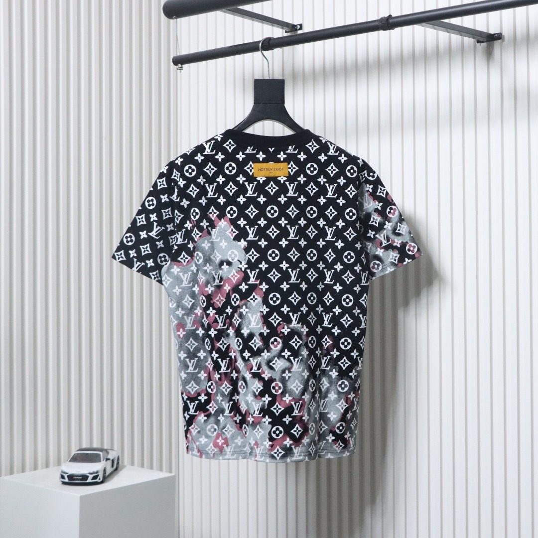 EM Sneakers Louis Vuitton 25ss Fire Cloud Monogram All-Over Print T-Shirt