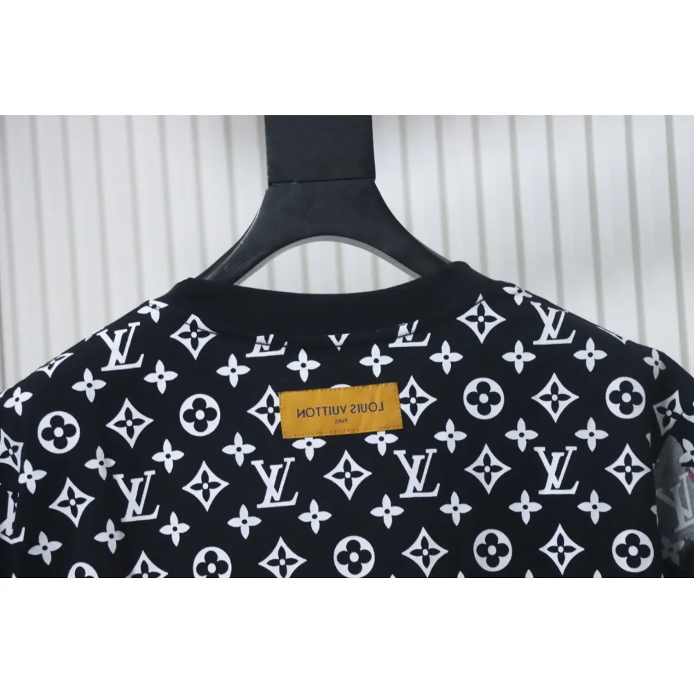 EM Sneakers Louis Vuitton 25ss Fire Cloud Monogram All-Over Print T-Shirt
