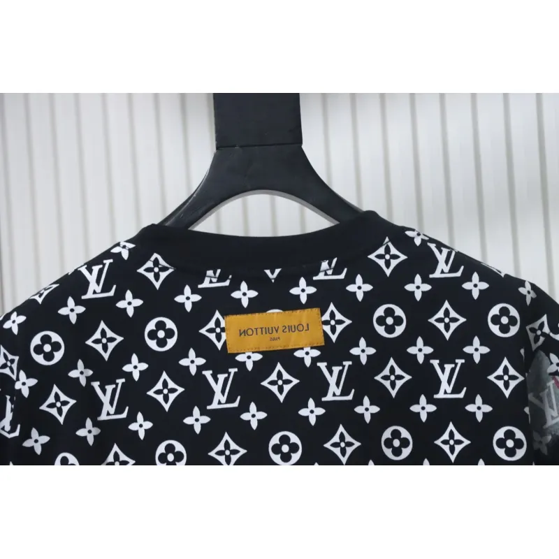 EM Sneakers Louis Vuitton 25ss Fire Cloud Monogram All-Over Print T-Shirt