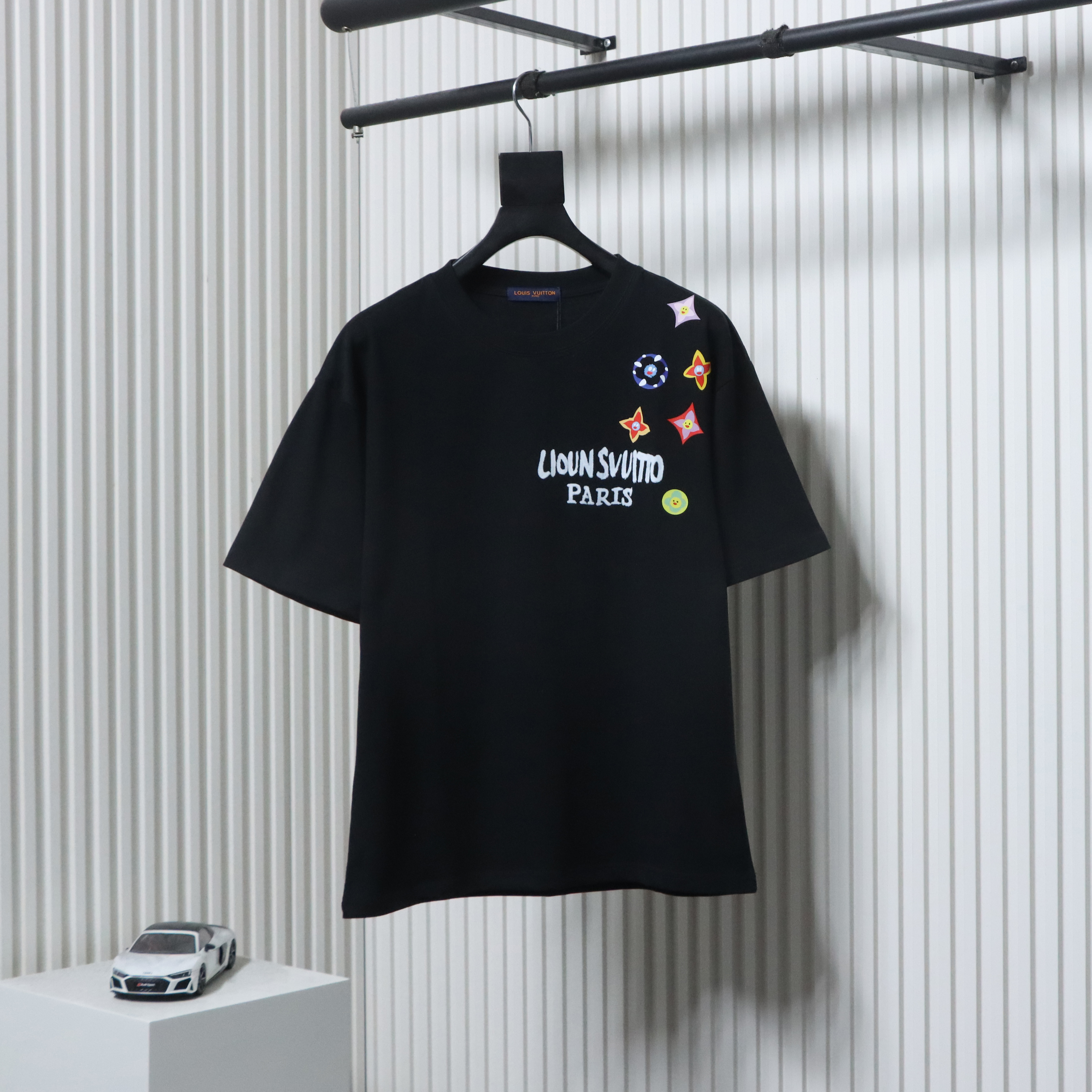 EM Sneakers Louis Vuitton LV 25SS Shoulder Label T-shirt Black