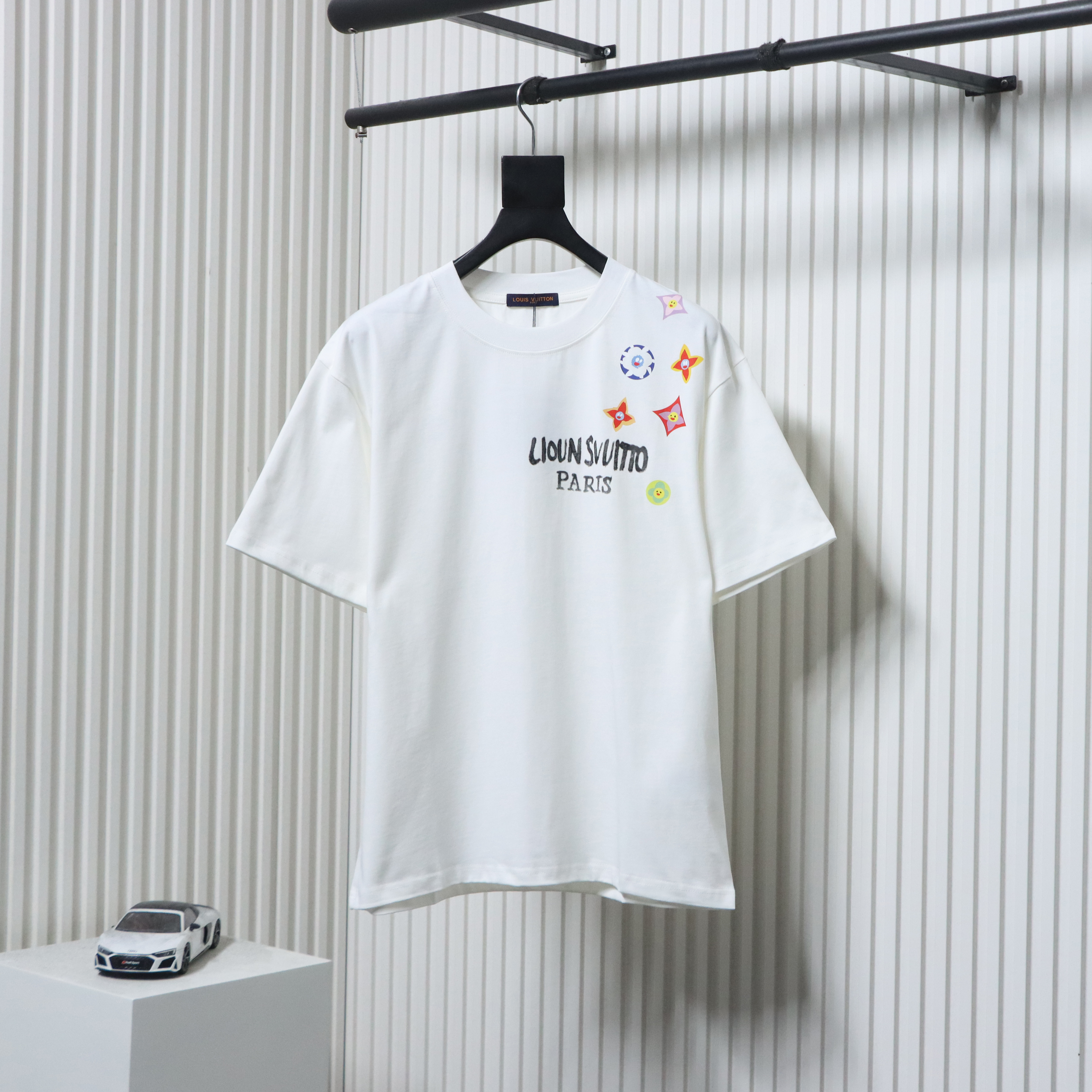 EM Sneakers Louis Vuitton LV 25SS Shoulder Label T-shirt White