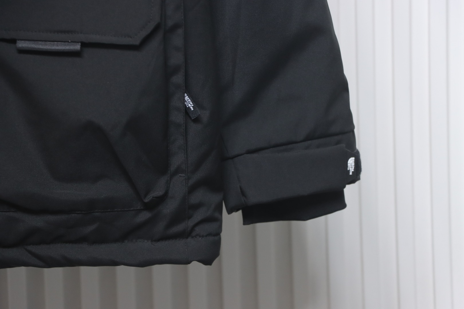 EM Sneakers The North Face POLAR Waterproof and Windproof Workwear Multi-pocket Drawstring Hooded Down Jacket Black