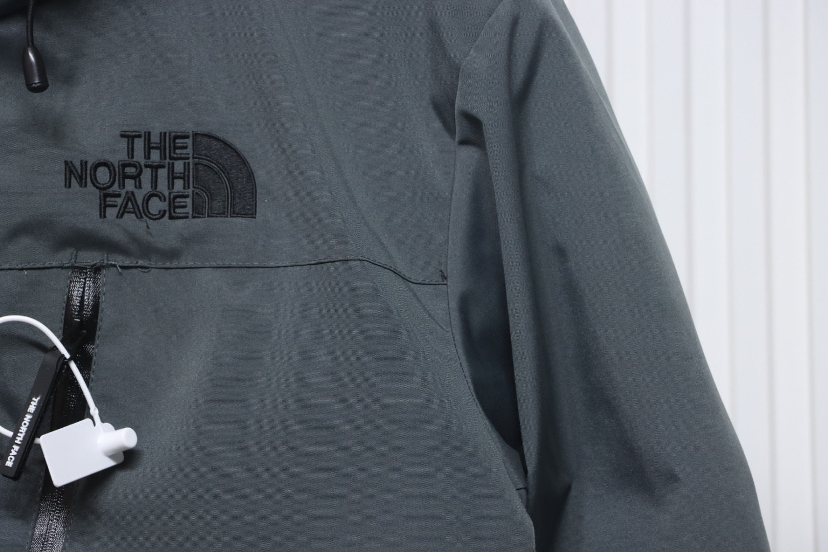 EM Sneakers The North Face POLAR Waterproof and Windproof Workwear Multi-pocket Drawstring Hooded Down Jacket Dark Grey