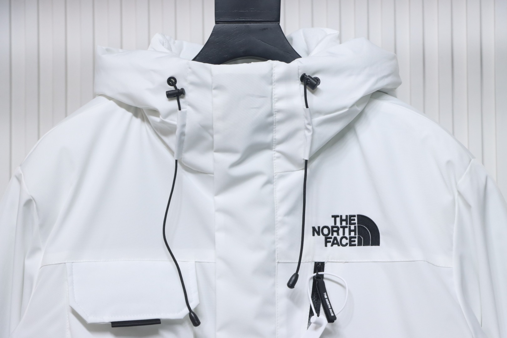 EM Sneakers The North Face POLAR Waterproof and Windproof Workwear Multi-pocket Drawstring Hooded Down Jacket White