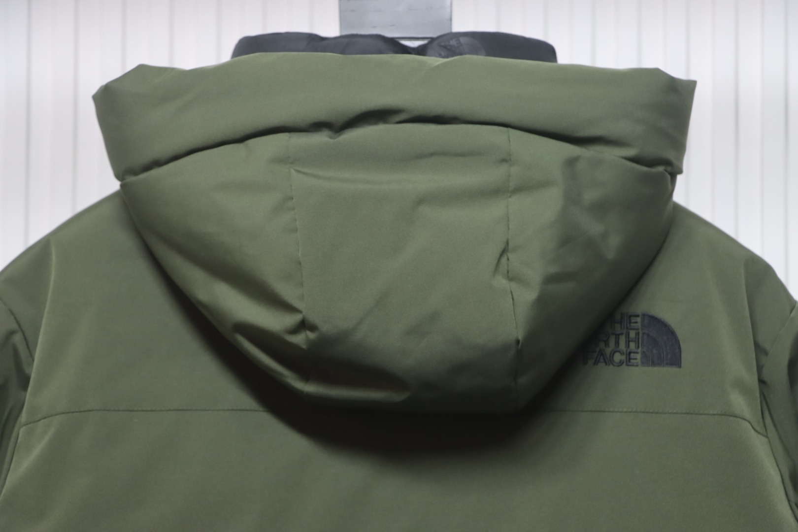 EM Sneakers The North Face POLAR Waterproof and Windproof Workwear Multi-pocket Drawstring Hooded Down Jacket Green