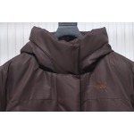 EM Sneakers The North Face TF Outdoor UE Pioneer Design Contrast Color Down Jacket Brown