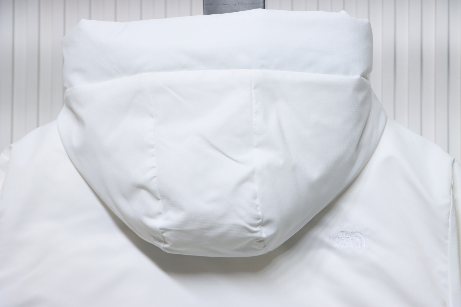 EM Sneakers The North Face TF Outdoor UE Pioneer Design Contrast Color Down Jacket White