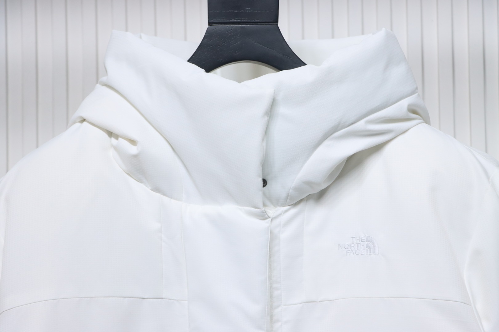 EM Sneakers The North Face TF Outdoor UE Pioneer Design Contrast Color Down Jacket White