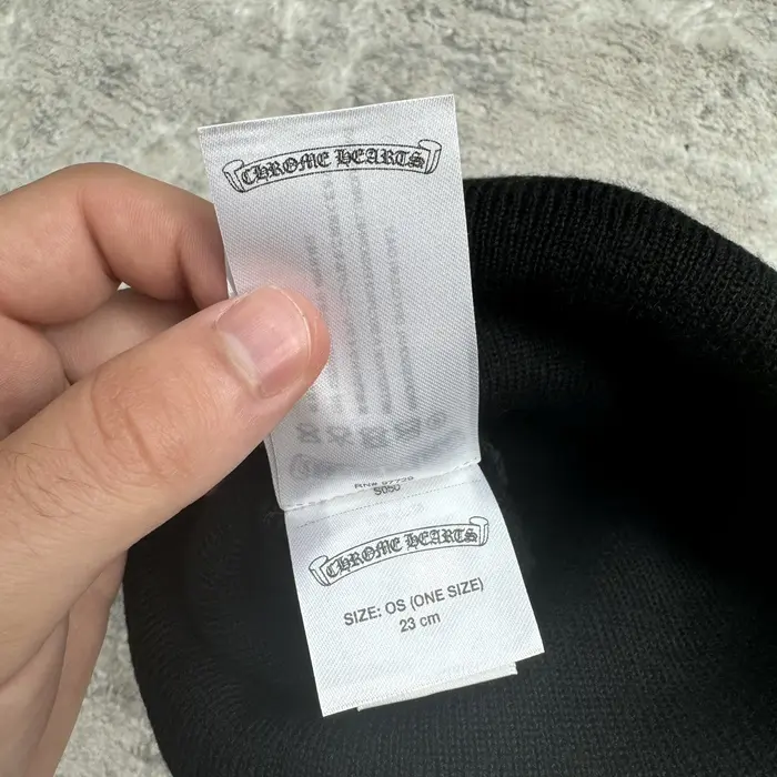 EM Sneakers Chrome Hearts CH Plus Beanie Black