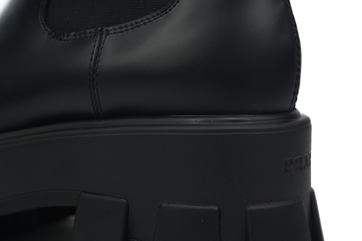 EM Sneakers Prada Spazzolato Rois Triangle Monolith Chelsea 55mm Boots 39 Black