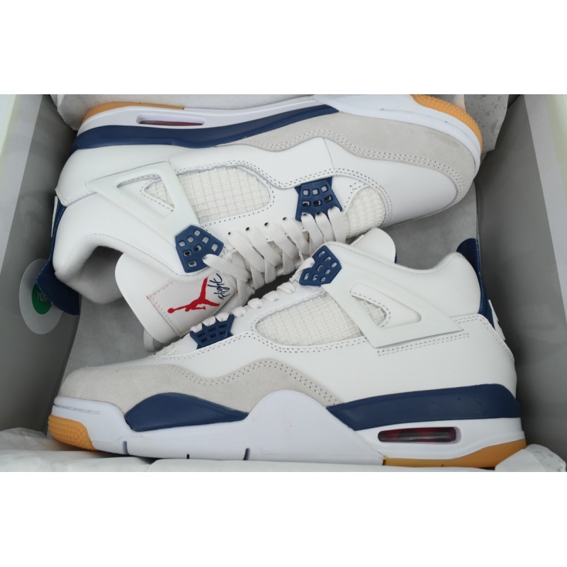 EM Sneakers Jordan 4 x Nike SB Retro White Black