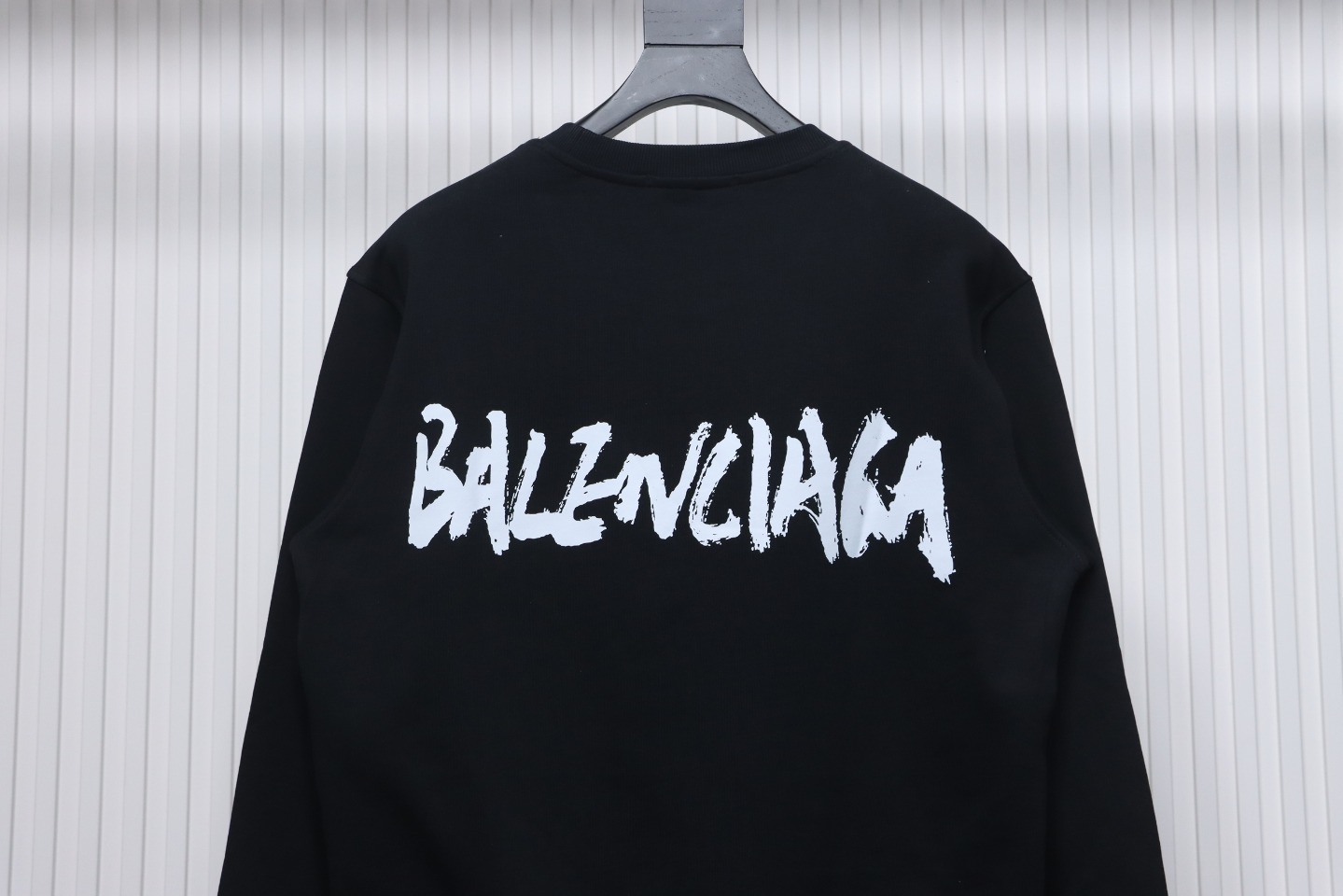 EM Sneakers Gucci Crew Neck Sweatshirt in Collaboration with Balenciaga 24SS Graffiti Lettering Print Black