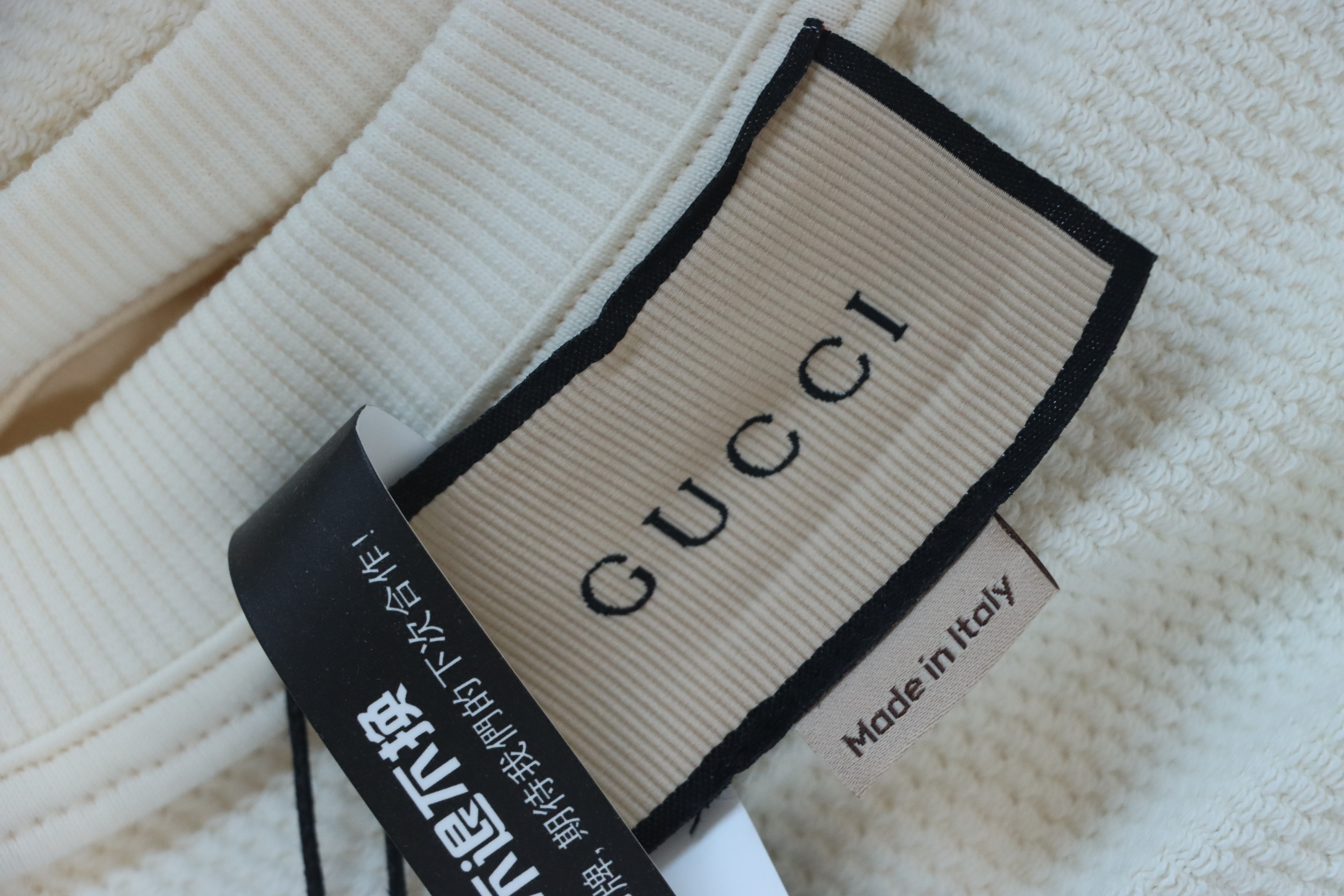 EM Sneakers Gucci Crew Neck Sweatshirt with Yellow Duck Print on Back White