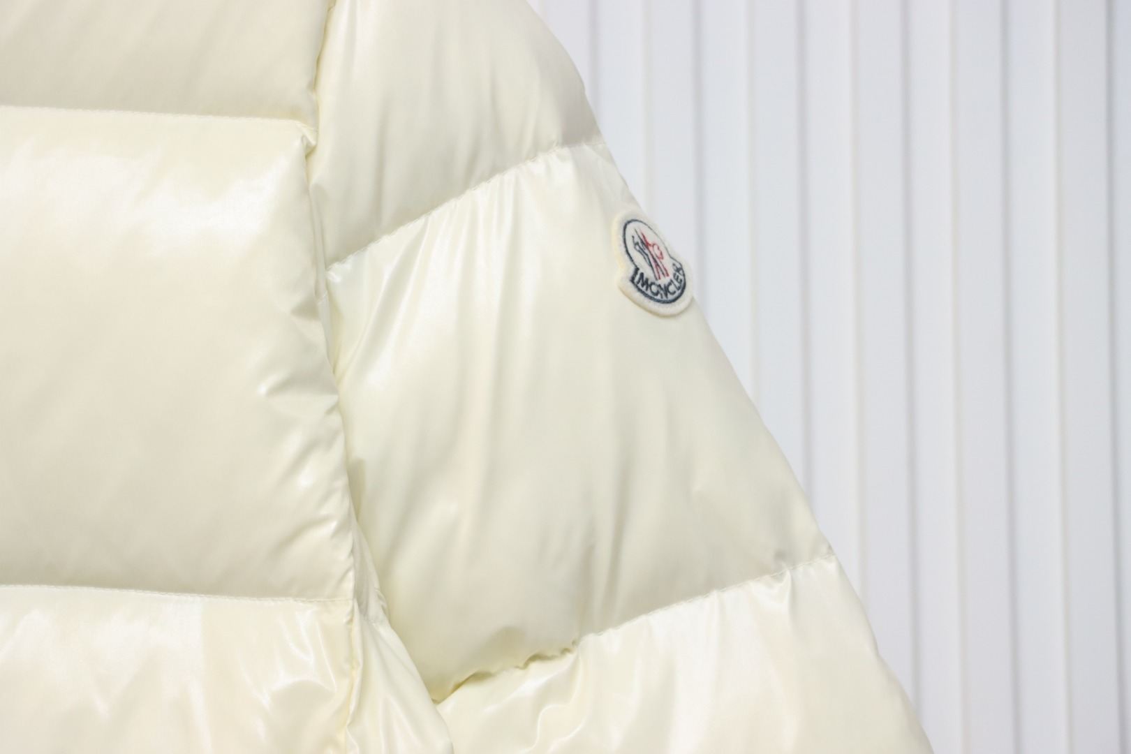 EM Sneakers Moncler Abbadia Maya Down Jacket White