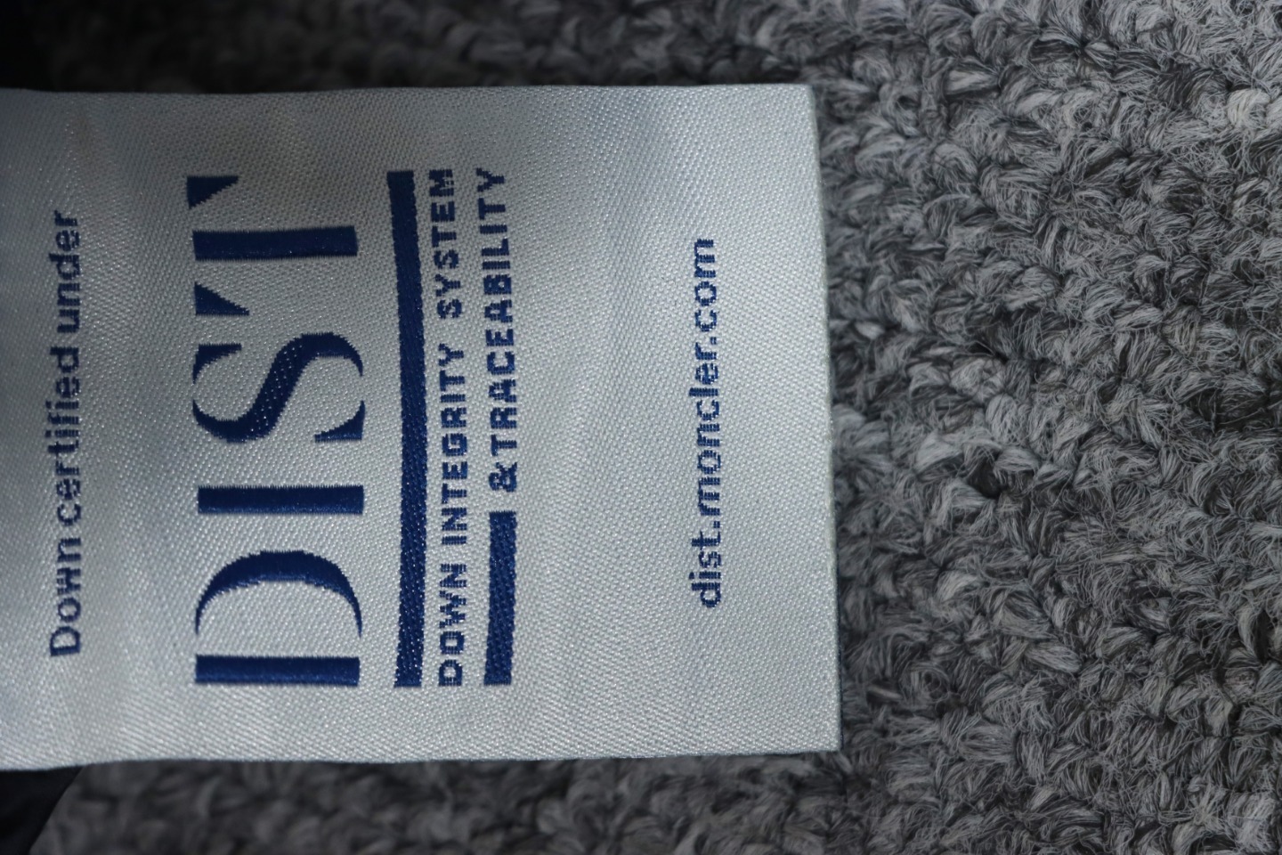 EM Sneakers Moncler Diamond Cut Down Jacket Black