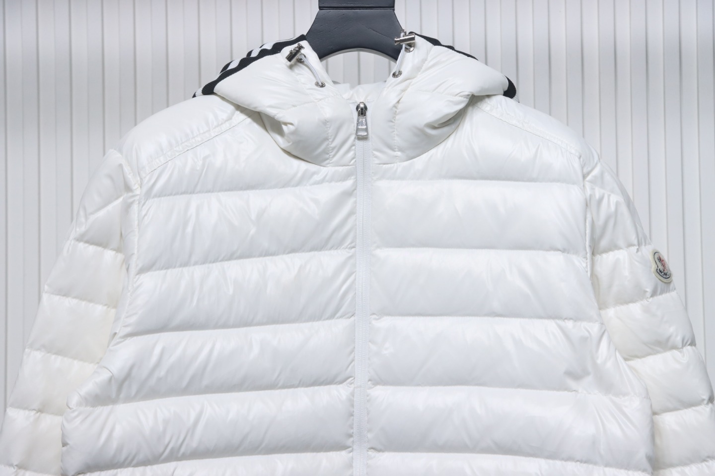 EM Sneakers Moncler Dragon Year Limited Edition Down Jacket White