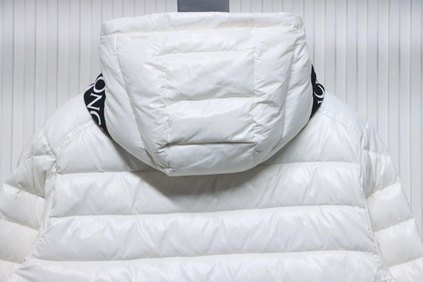 EM Sneakers Moncler Dragon Year Limited Edition Down Jacket White