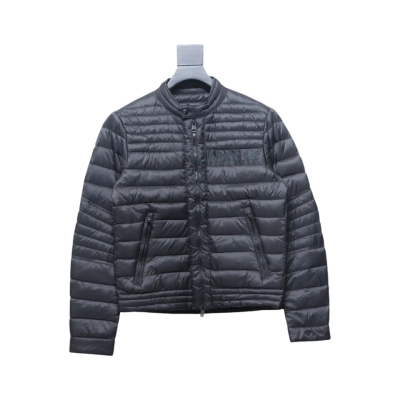 EM Sneakers Moncler Lightweight Classic Down Jacket Black 01