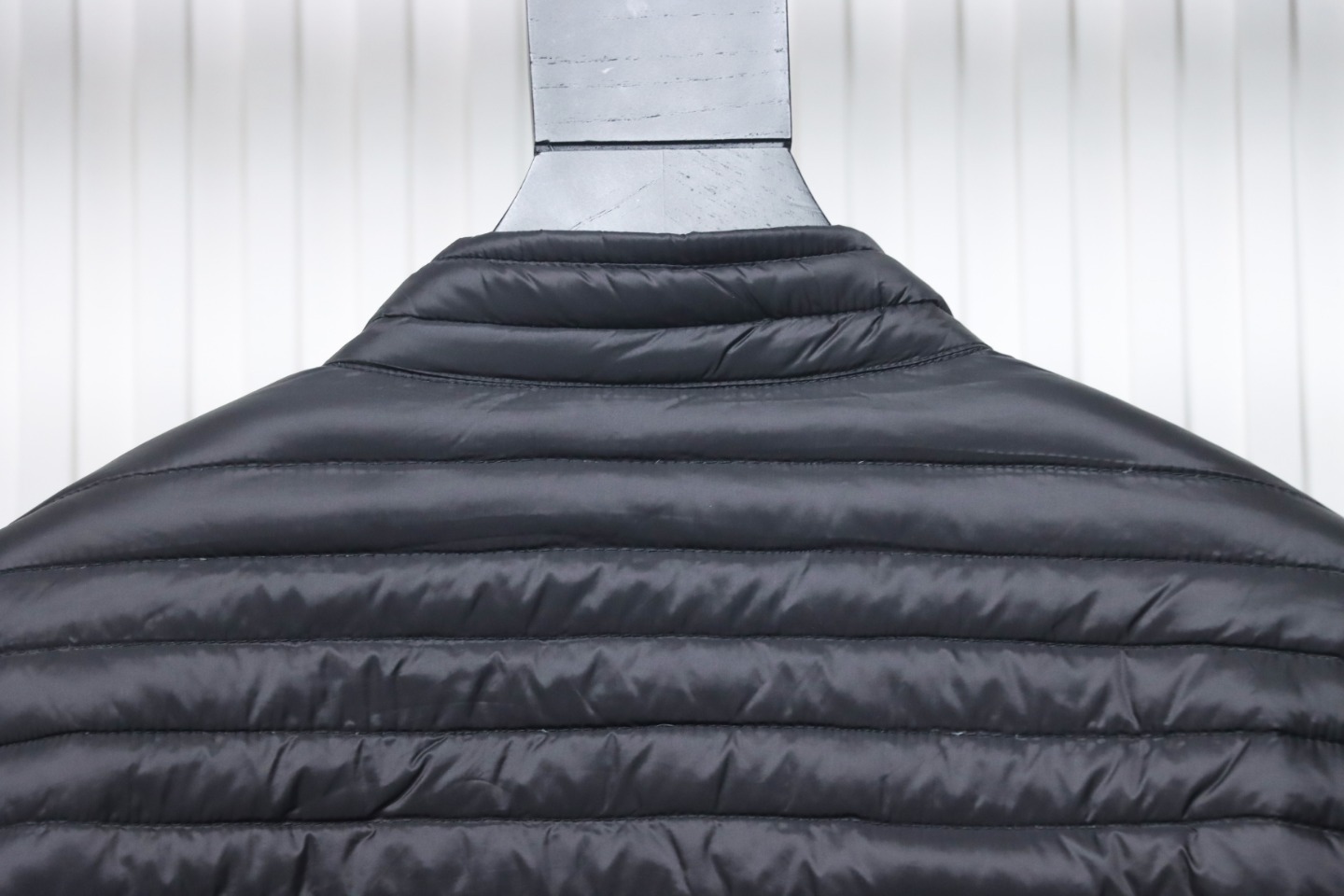 EM Sneakers Moncler Lightweight Classic Down Jacket Black