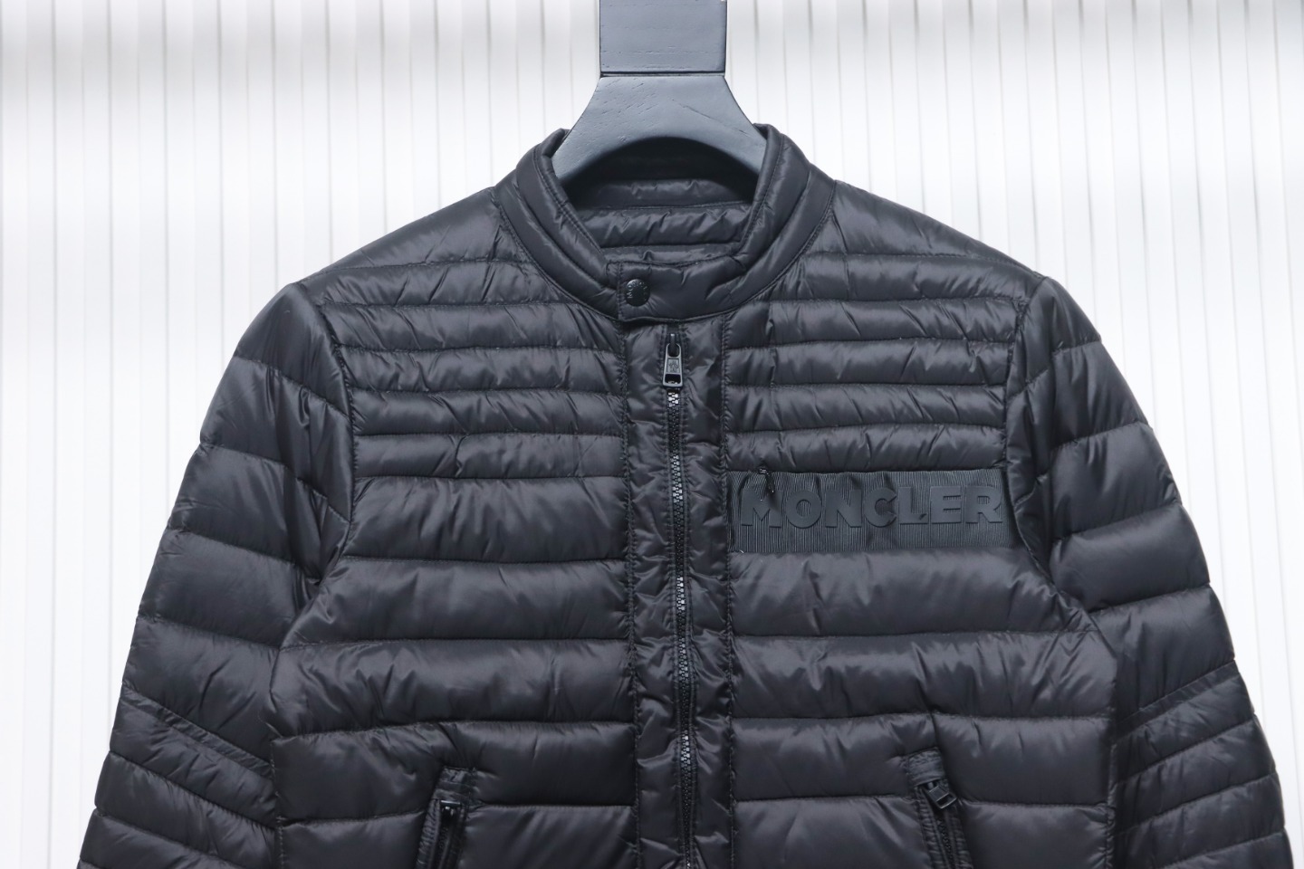 EM Sneakers Moncler Lightweight Classic Down Jacket Black