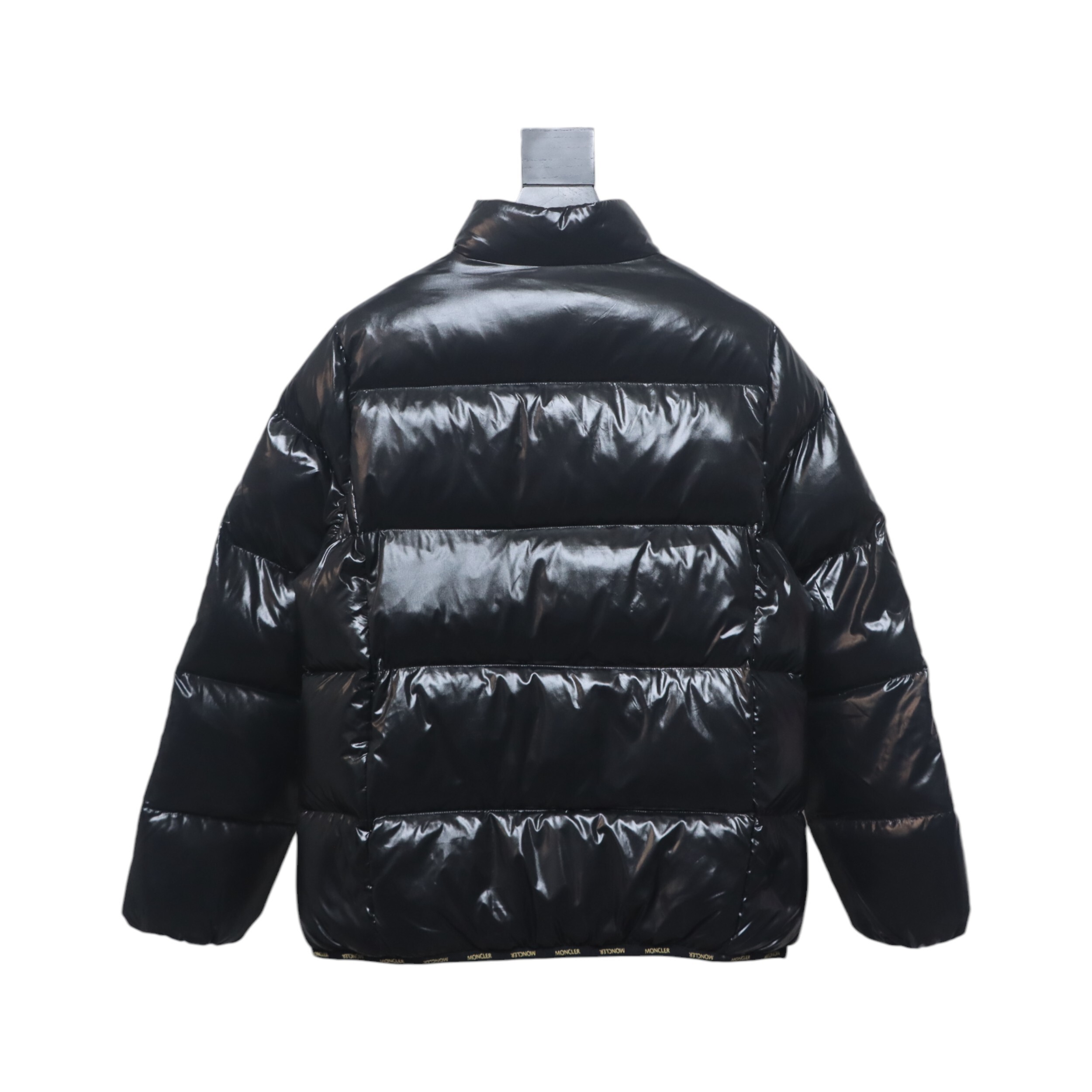 EM Sneakers Moncler Maya Lacquered Down Jacket Black