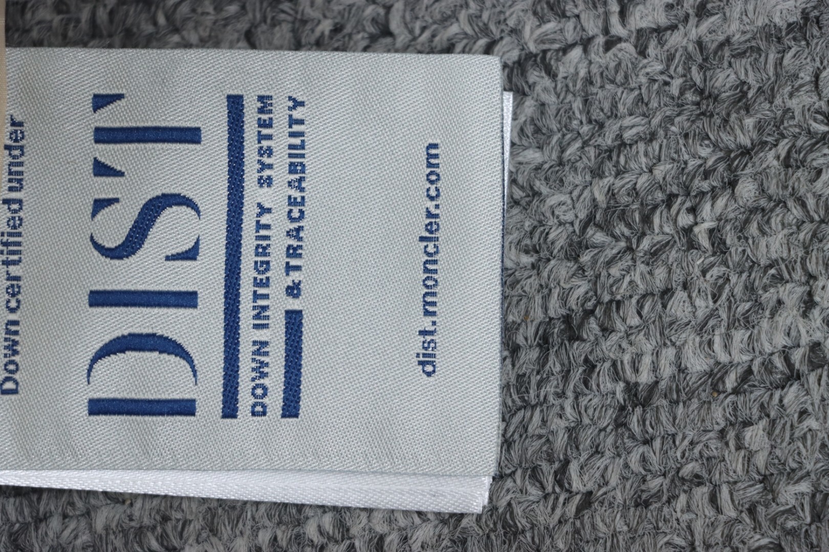 EM Sneakers Moncler Maya Lacquered Down Jacket Black