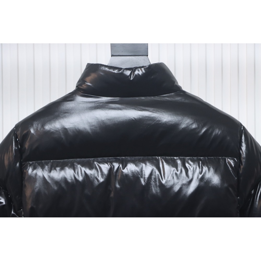 EM Sneakers Moncler Maya Lacquered Down Jacket Black