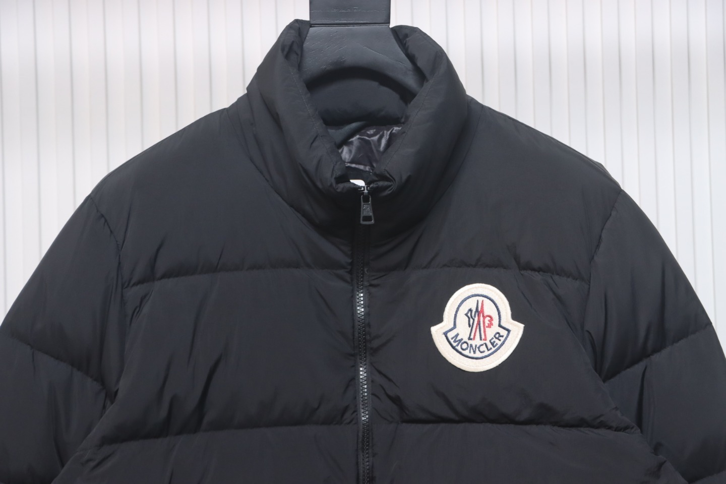 EM Sneakers Moncler Micro-Logo Zipper Stand Collar Down Jacket Black