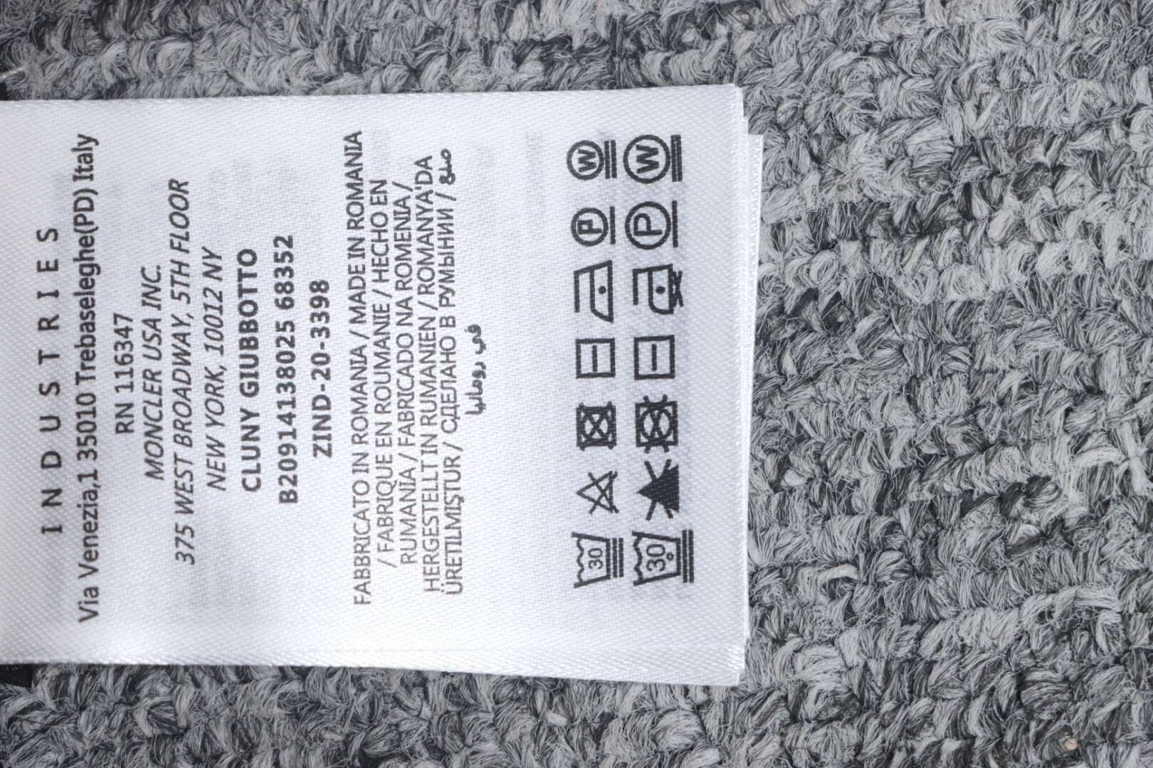 EM Sneakers Moncler Mid-Length Hooded Fur Collar Button Down Jacket Black