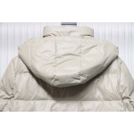 EM Sneakers Prada 21fw Classic Triangle Logo Detachable Down Jacket White