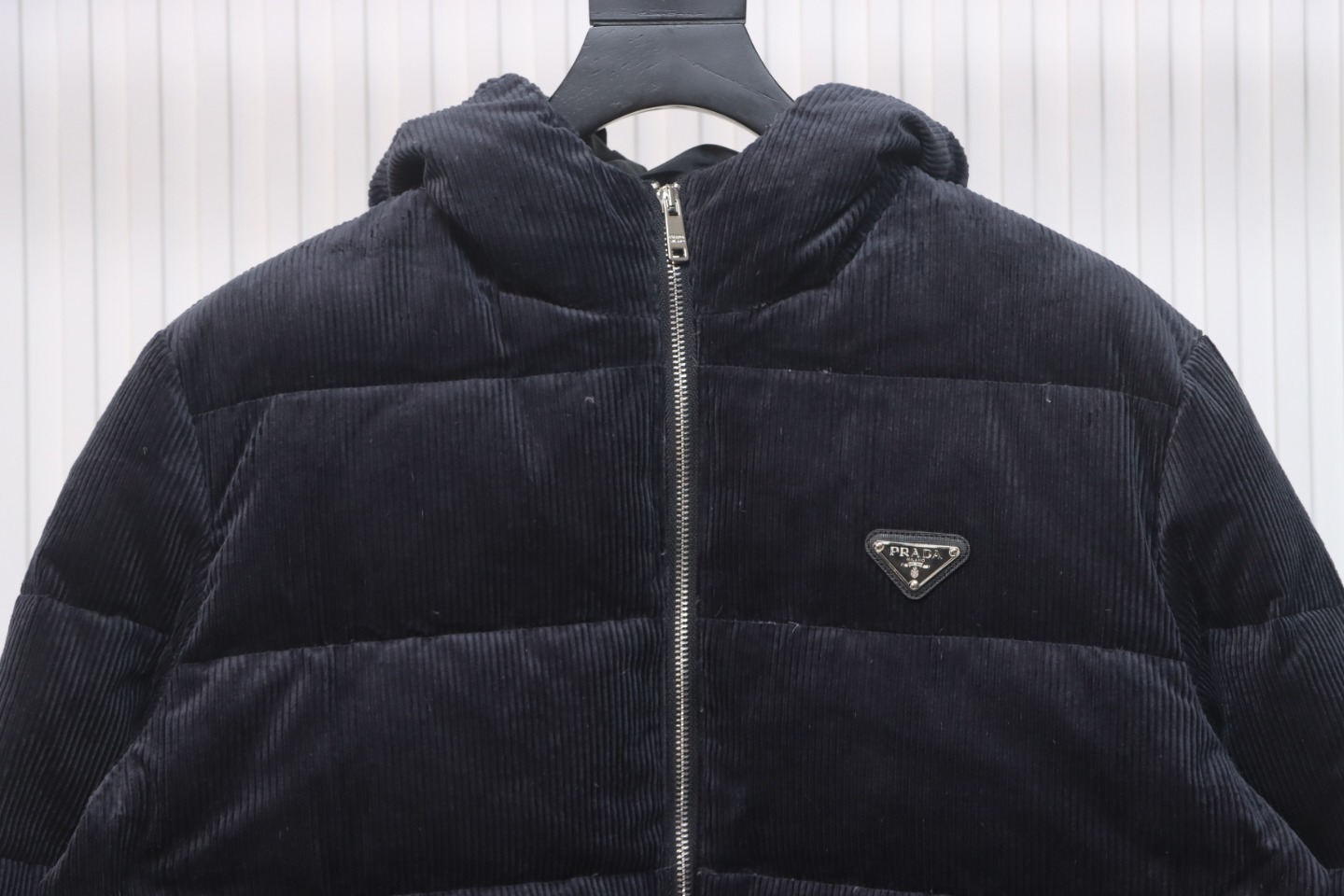 EM Sneakers Prada 23FW Corduroy Down Jacket Black