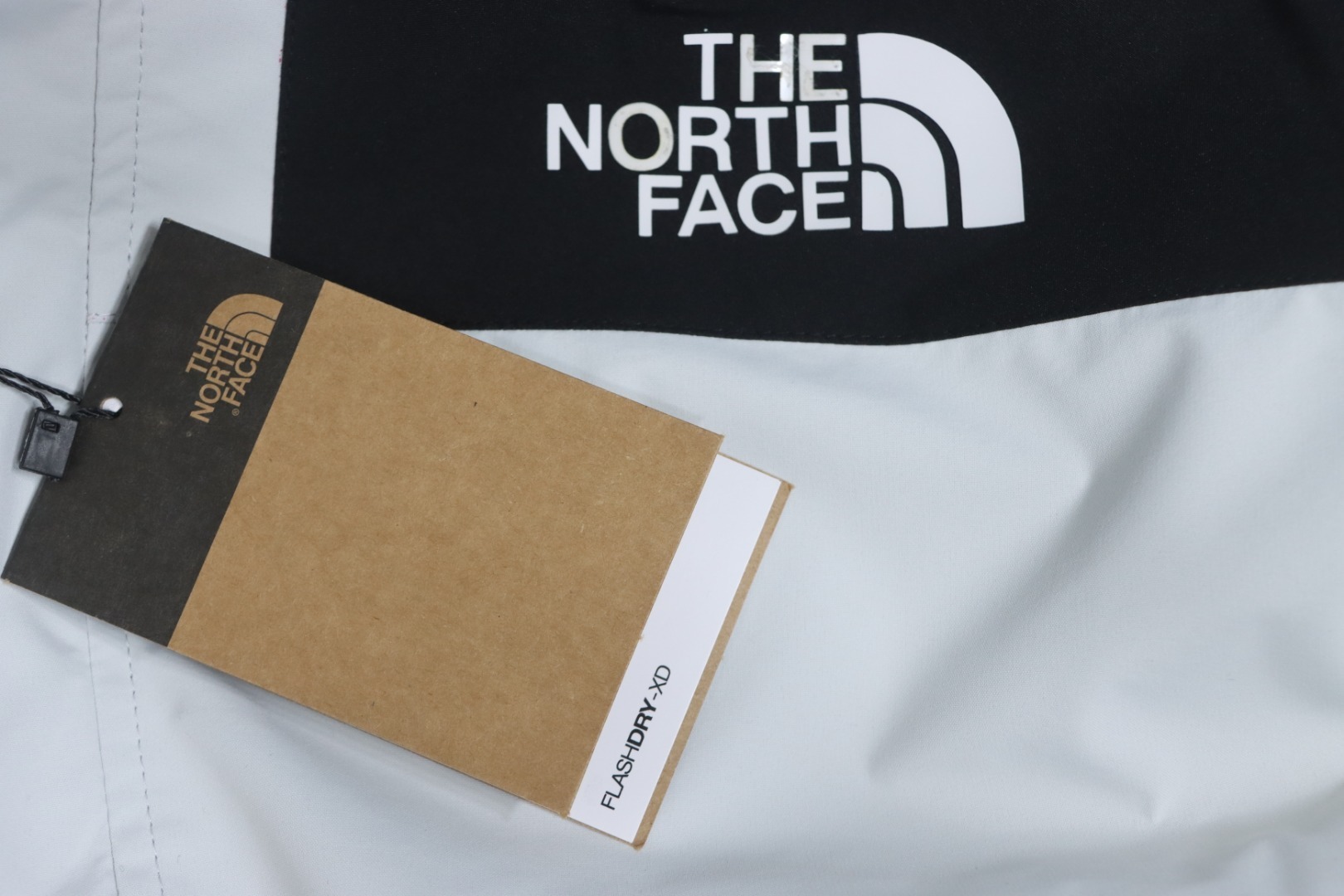 EM Sneakers The North Face 1986 Classic Thin Down Jacket Black and White