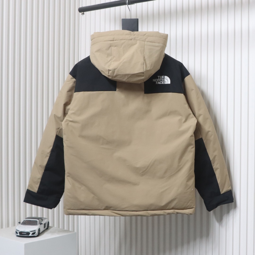 EM Sneakers The North Face 1990 Down Jacket Khaki Black