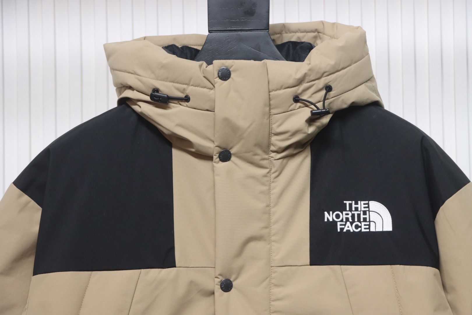 EM Sneakers The North Face 1990 Down Jacket Khaki Black