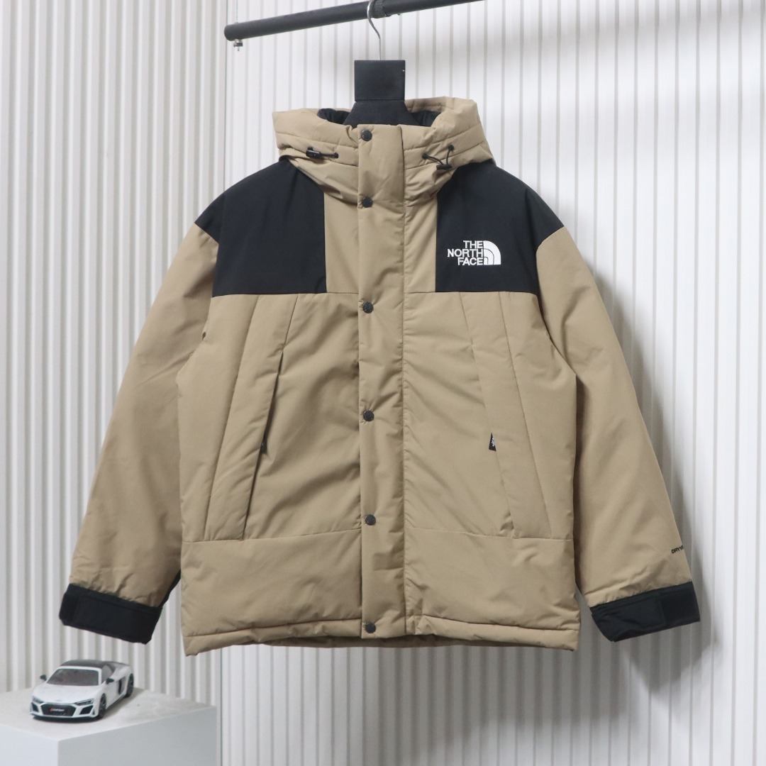 EM Sneakers The North Face 1990 Down Jacket Khaki Black