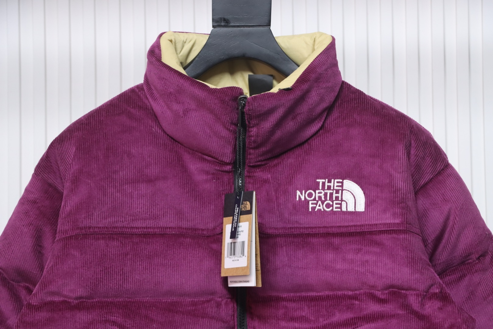 EM Sneakers The North Face 23AW 92S Limited Edition Corduroy Reversible Down Jacket Purple