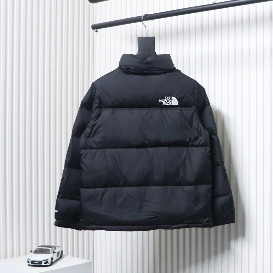 EM Sneakers The North Face 96 Basic Down Jacket All Black