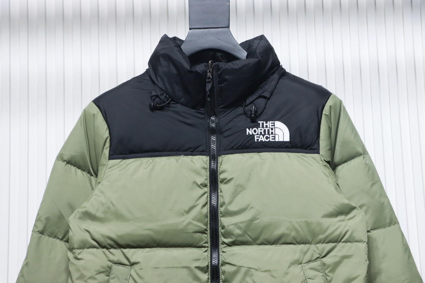 EM Sneakers The North Face 96 Basic Down Jacket Black and Green