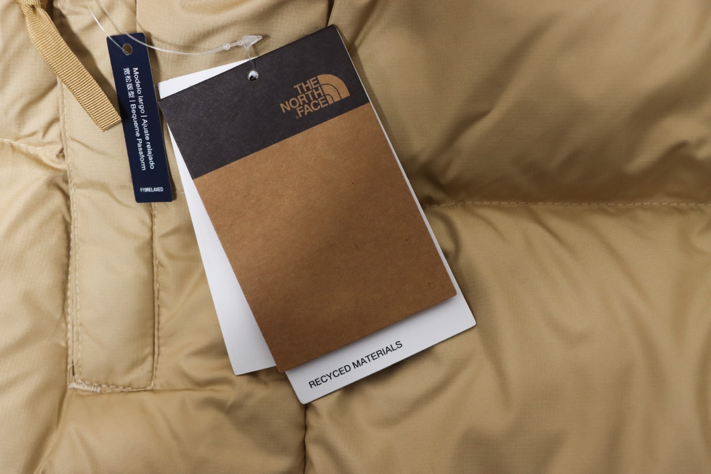 EM Sneakers The North Face 96 Basic Down Jacket Khaki