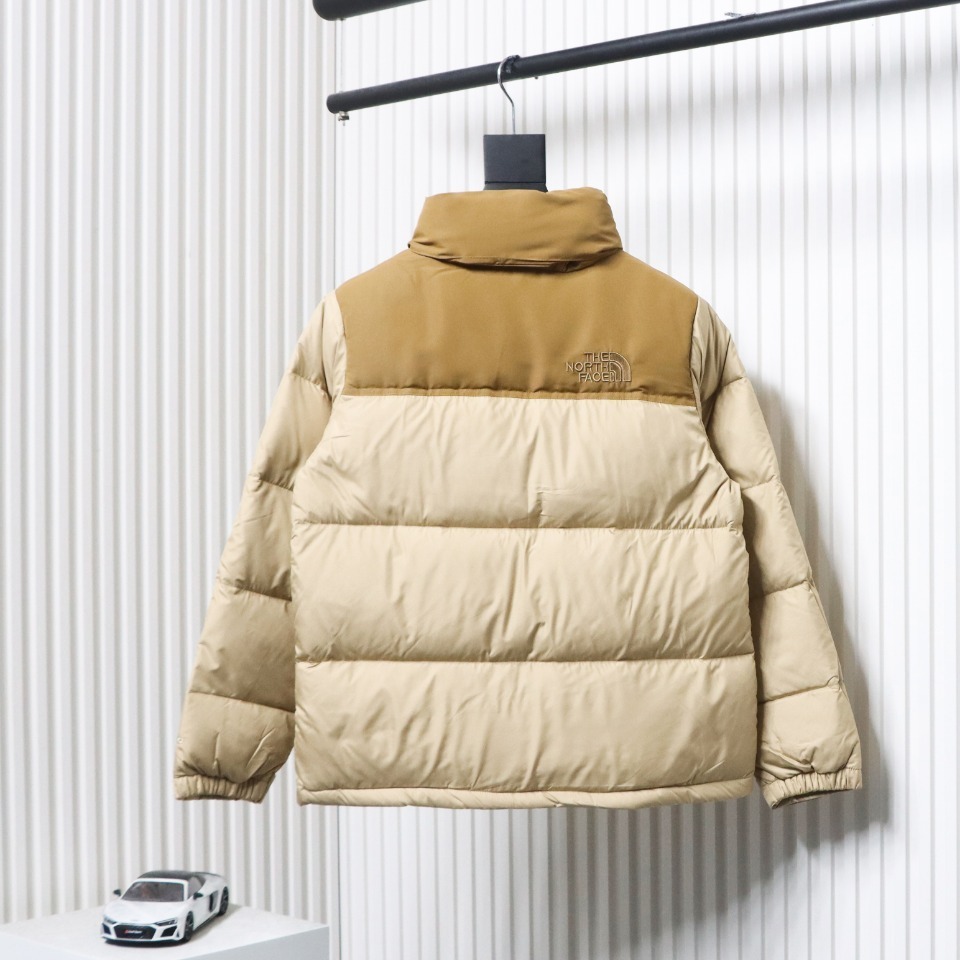 EM Sneakers The North Face 96 Basic Down Jacket Khaki