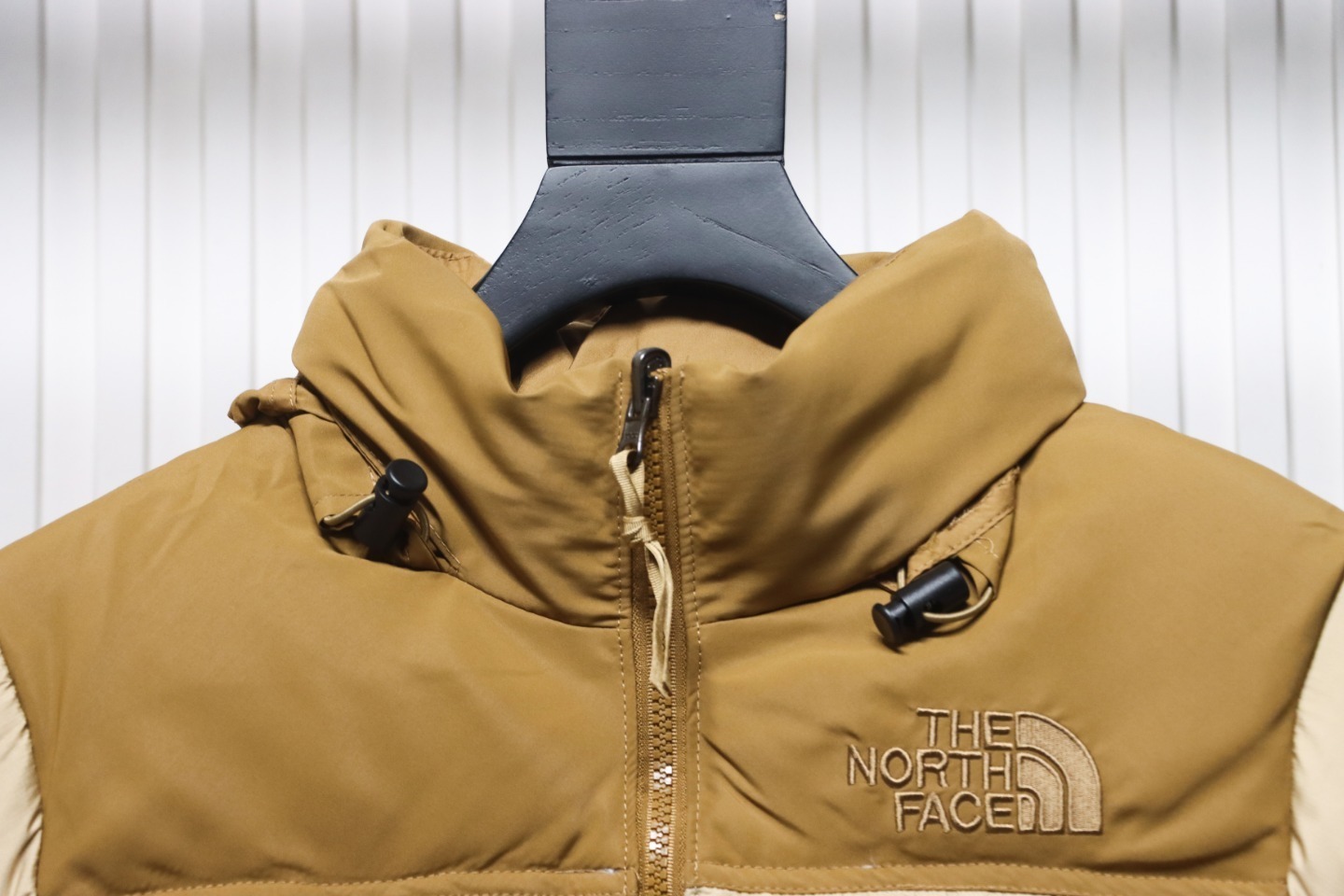EM Sneakers The North Face 96 Basic Down Jacket Khaki