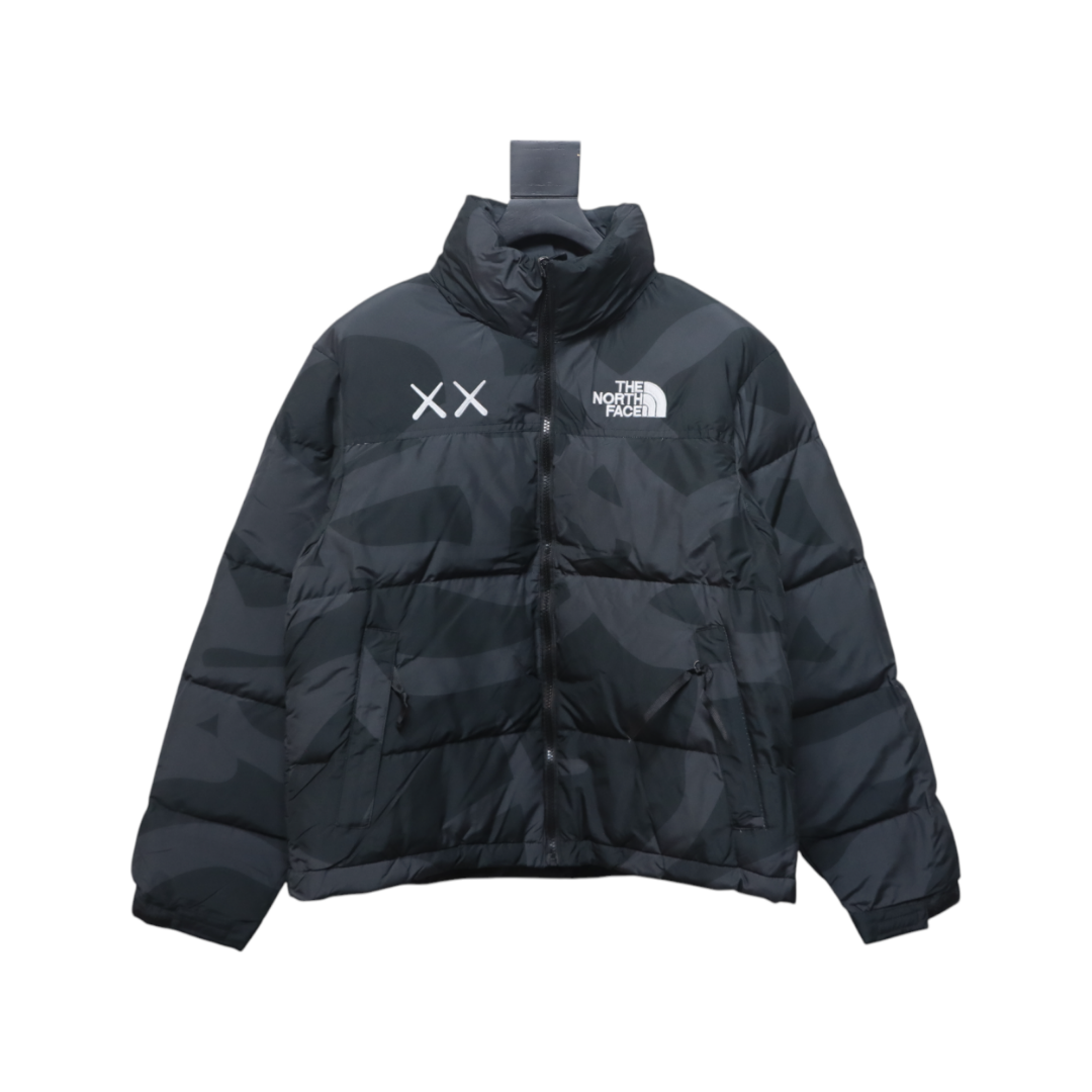 EM Sneakers The North Face x Kaws Joint 𝟏𝟗𝟗𝟔  American Version Down Jacket Black