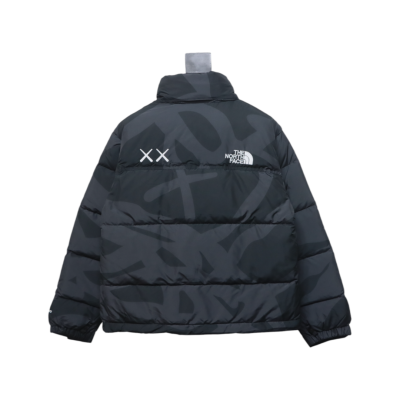 EM Sneakers The North Face x Kaws Joint 𝟏𝟗𝟗𝟔  American Version Down Jacket Black 02