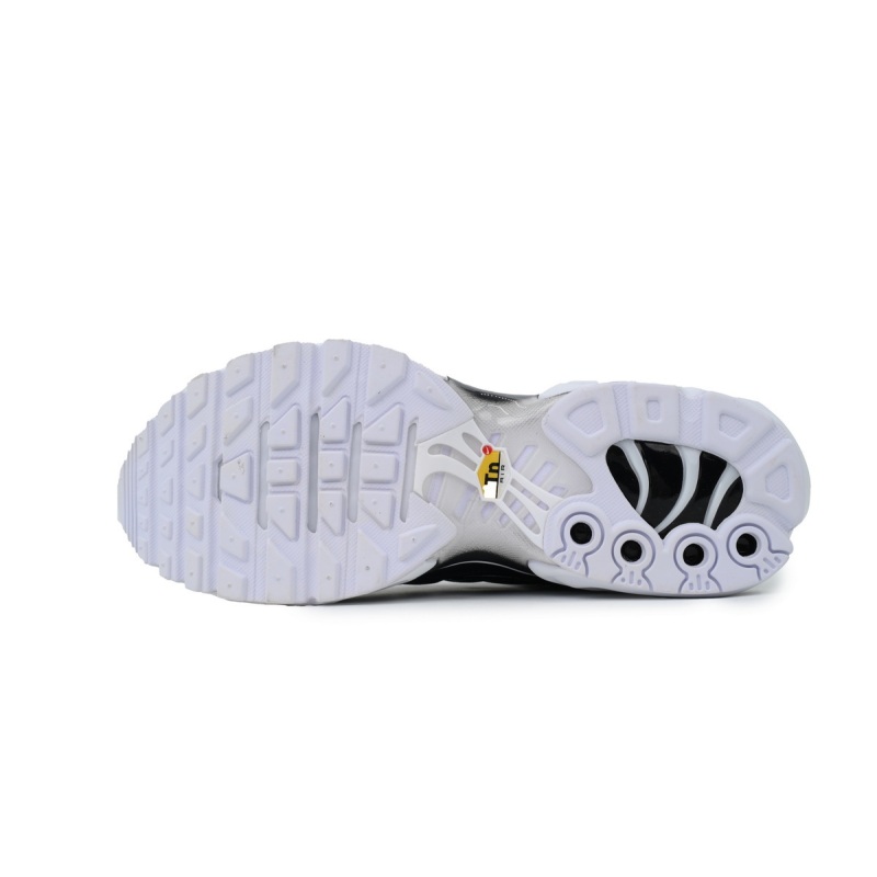 EM Sneakers Nike Air Max Plus Black White