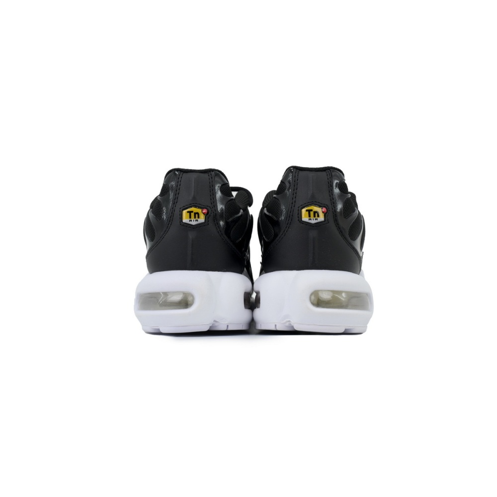 EM Sneakers Nike Air Max Plus Black White