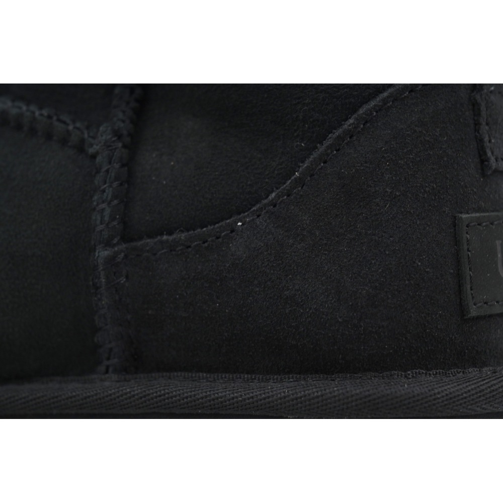 EM Sneakers UGG Classic Ultra Mini Low-Top Boot Black