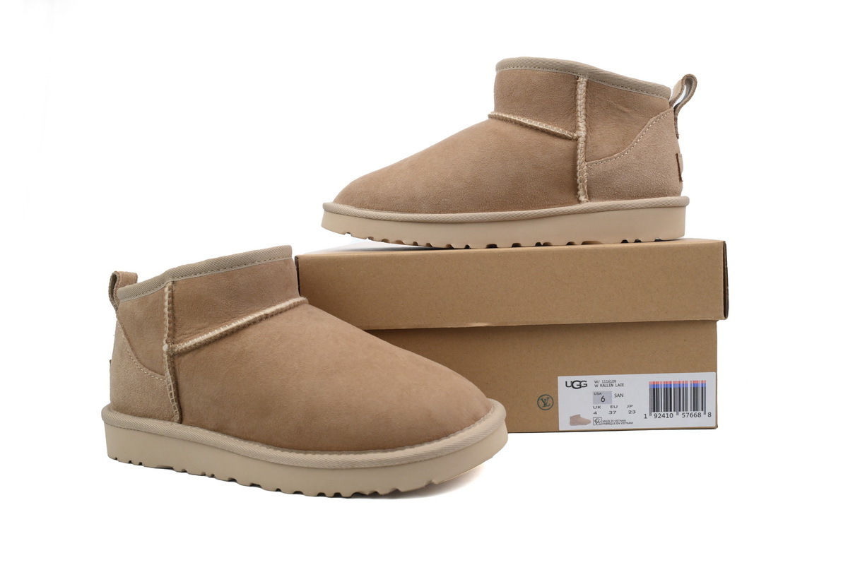 EM Sneakers UGG Classic Ultra Mini Low-Top Boot Maroon